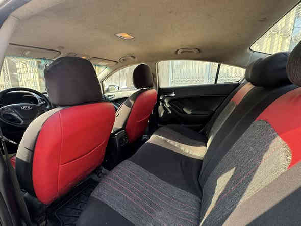 سنوية ورقم منتهية

المواصفات:

• تحكمات ستيرن جهتين

• شفتات كير عادي

• تحكم سرعة

• ليدات وحساسات أمامي وخلفي

• مثبّت سرعة

• مرايا شفط

• تبريد أمامي وخلفي

• محرك 1600

السيارة جاهزة بالكامل بدون أي نقص، حتى الويل كب الأصلي موجود.

تخم تاير جديد وحدادية جديدة.

بيها فقط بارد بالجنطة مقدار شبرين والباقي مكفول.

السعر: 127 فقط

للتواصل:

***********

***********
