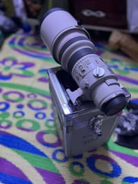 عدسة 300mm فتحة 2.8 للبيع فقط  النظافة حسب ما موضح بالصور للاستفسار ال...