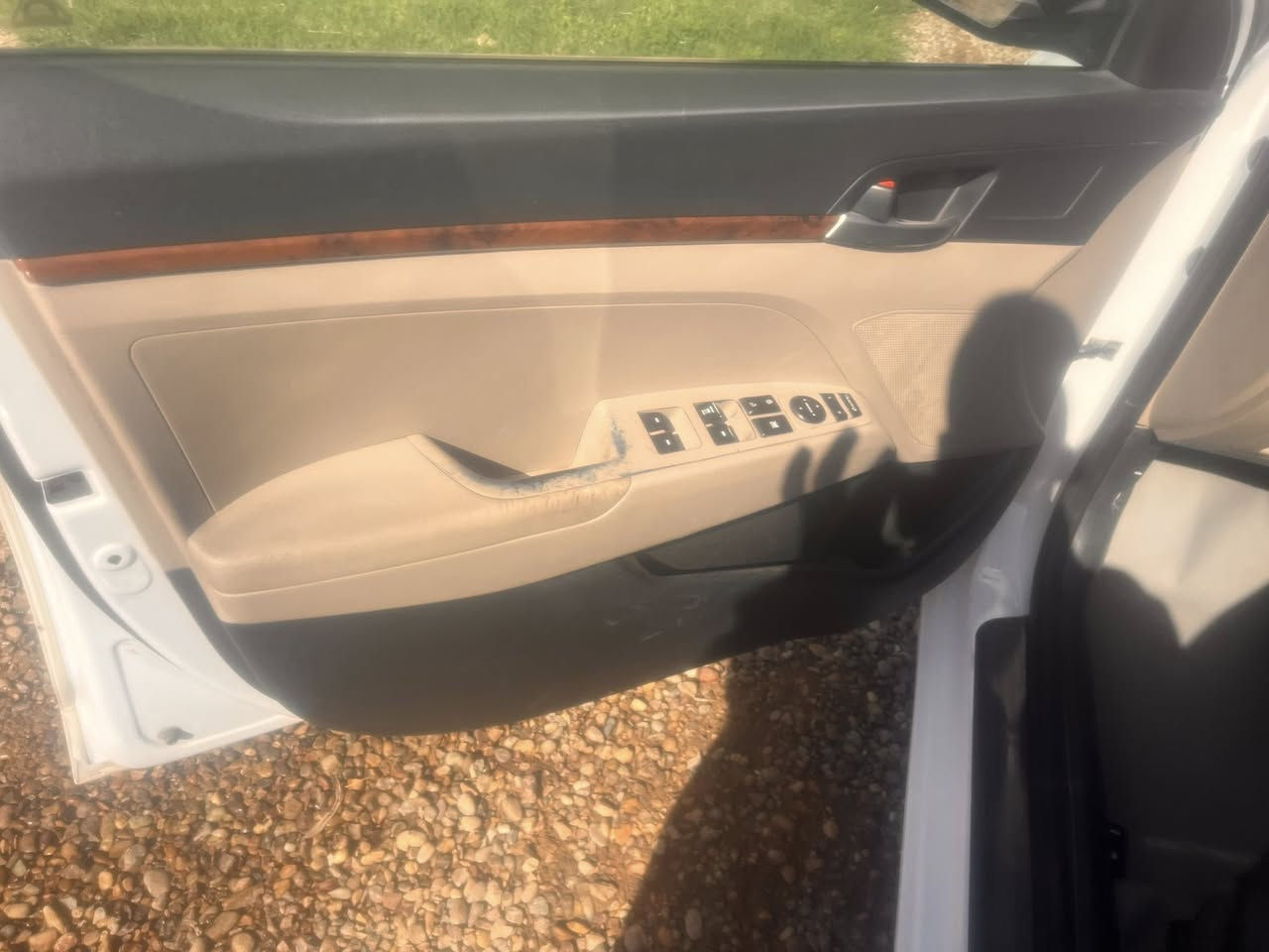 19 سوبر فول عدد البصبه ماشيه 250 الف بسمى مكانى ديالى *********** السعر 145 بيه مجال شى قليل
