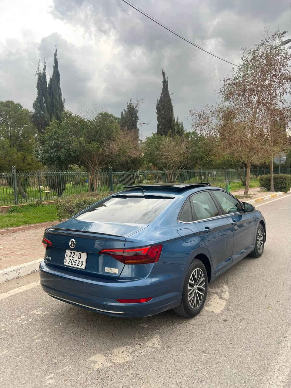 سلام عليكم 
Jetta 2019 se 
فول مواصفات 
بانوراما 
كلين سيارة مابي ضرر
دعامي لدعامي بشرط 
ماشي ٧٠ الف 
مكان سيارة اربيل 
سعر ١٥٣ ورقة مجال 
*********** أربيل, العراق
