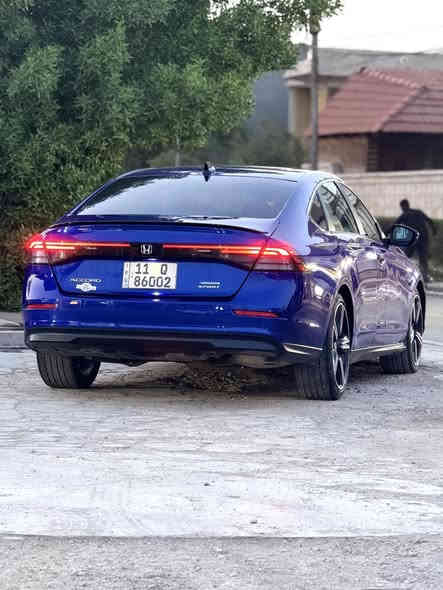 السلام عليكم 
للبيع هوندا اكورد هايبرد موديل 2023
 فئه sport فول مواصفات:- مكينه 2000 هايبرد بصمه/بصمه ابواب/فتحه سقف / رادارات اماميه وخلفيه وجانبيه /كراسي كهرباء /تشغيل عن بعد /شاشه كبيره/كامره دواره/فول تحكم ستيرن/تحديد مسار/اوتو هولد/سايد بريك بصمه/كار بلي
وبعد هوايه مواصفات
( ماشية35 )   
وارد امريكي حادثها 
حادثه جاملغ وبنيد والباب 
ايرباك براد واسترين 
مكاني بغداد حي جامعة 
***********
