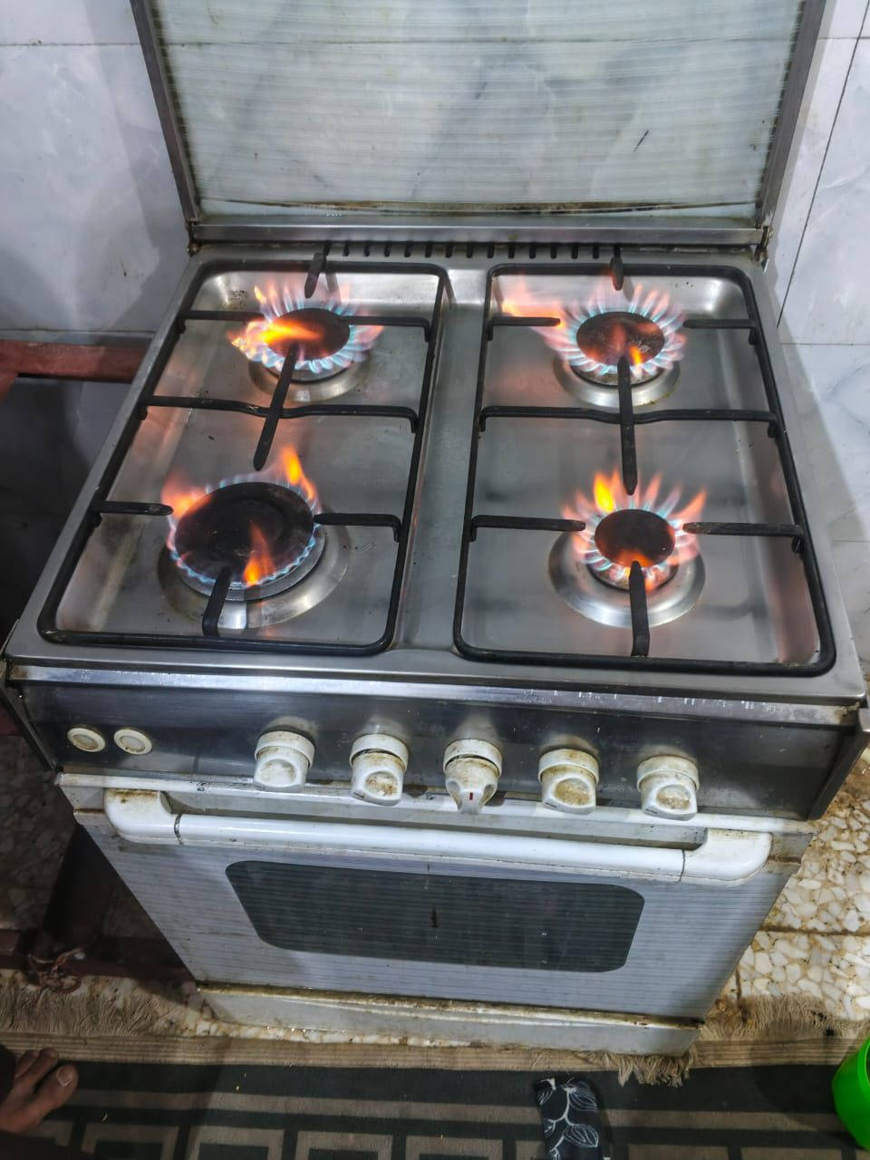 طباخ نضيف اخو الجديد للبيع سعر 80 شاميه مفرك صلاحيه ***********
