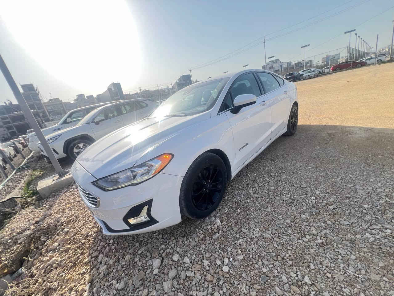 فیوژن هایبرید ٢٠١٩
٩٠ هەزار کم رۆشتوە 
ڕاداری پێش و دوا و ئاوێنەو ئۆتۆئستۆپ و سێ شاشە .. سەیارەکە لە سلێمانیە و بەناوی خۆمەوەیەو رەقەمی کەرکوکە .. بێ مەسرەفەو سۆنەرەکەیم داناوە *********** ،گۆڕینەوەش ئەکەم لەگەل سەیارەی بەرز السليمانية, العراق
