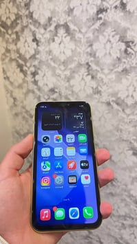 ايفون 11 • ٦٤ ذاكره • بطاريه ٨٢