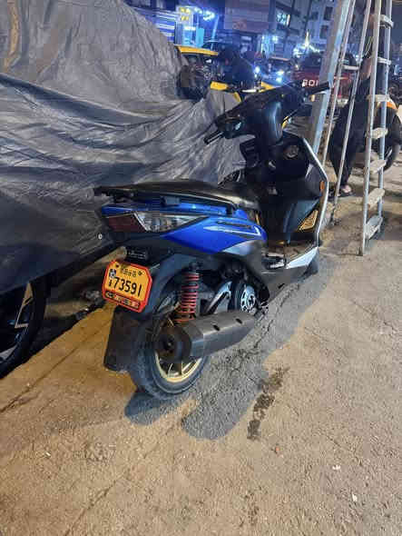 سلام عليكم اخوان سكنس لد لبيع بي اوياله امشيف وبيه صدرDyوبيه كلجات قويه  وبيه فج رياضي قبغ جوزه وبيه قبغ بانزين وبيه اشاير لد امامي خلفي وبيه زنون يعمي عمي السعر 1650 وبيه مجال حك الجيه العنوان الكراده    رقمي***********  ولمكينه ابلاديه
