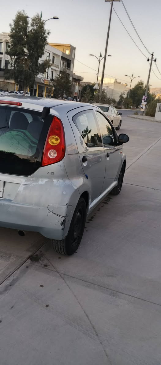 بەناوی خوای بەخشندە 
گێڕ عادی تەحویلی ئەسڵیەو ساحێبی کوردە تەحویل ئەکات 
جام کارەبا
بێ تەقەو ڕەقە دوو جوت تایەی تازەی لە ژێرایە پشتو پێشی تازه تون کراوەتەوە سەیارەکە ماڵی دۆسته هی مەعرەز نیه 
لە سلێمانیم
***********
20 گەڵاو مەعمەلەیەکی زۆر کەم السليمانية, العراق
