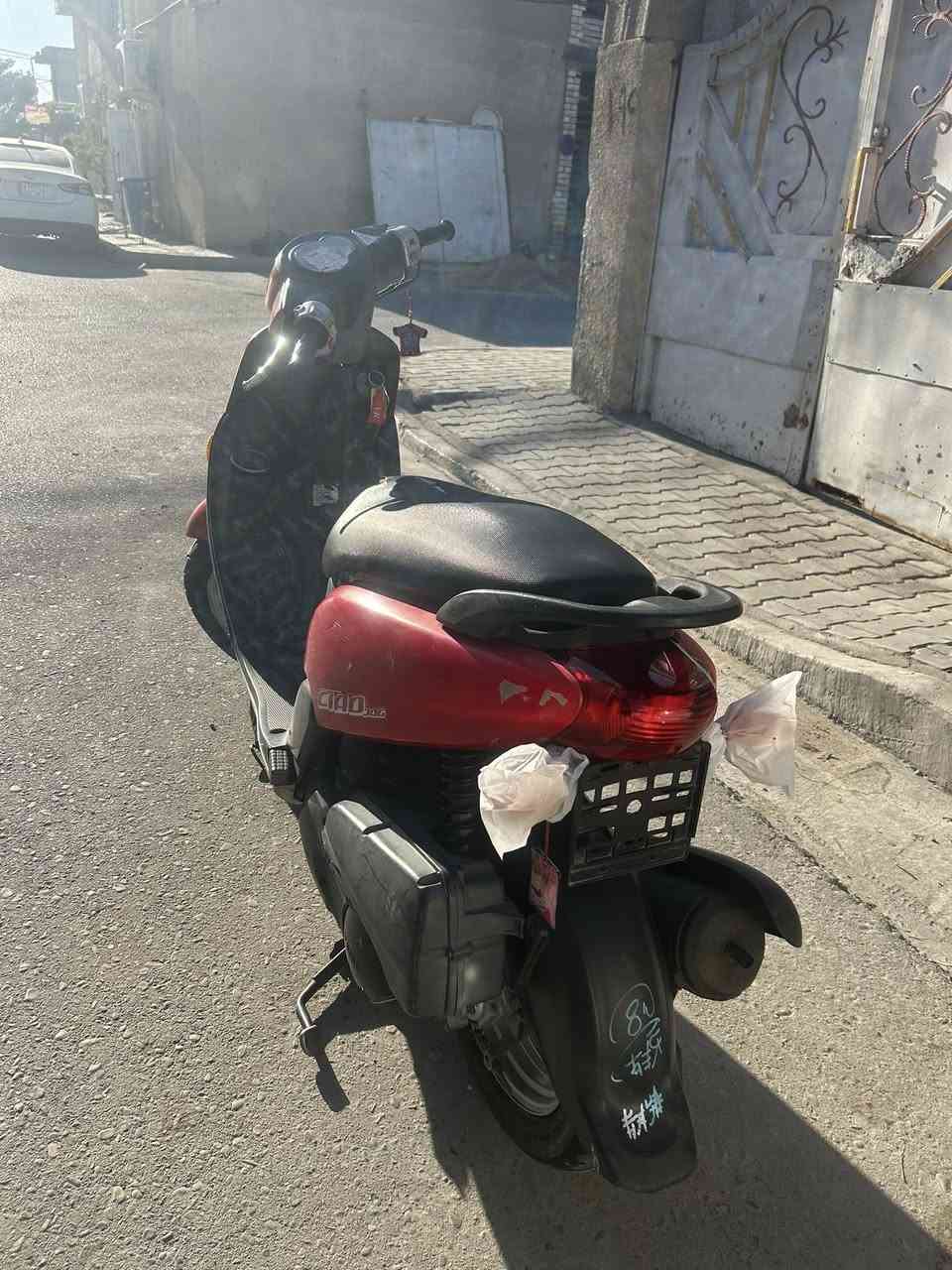 السلام عليكم دراجه ياماها فله كفاله عامه رمبه الدراجه خير من الله الدراجه وين ميعجبك
ملاح وختم واحد اي نقص مابيها 
سعر 975 وبيها مجال 
المكان الشعب شارع الصحه 
للستفسار ***********
