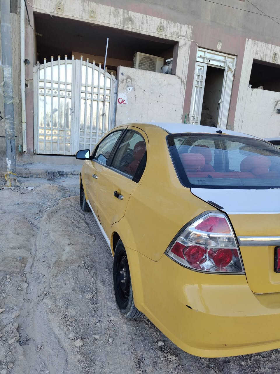 افيو مديل 9 هزه ستوه صاعده رقم انكليزي وارد امريكي محرك 1600 اوتو كير مكينه حداديه تخم تاير سنتر لوك  كفاله سياره جاهزه ونضيفه سعر 44 وبيه مجال قليل جدا سياره جاهزه مكاني نجف ***********
