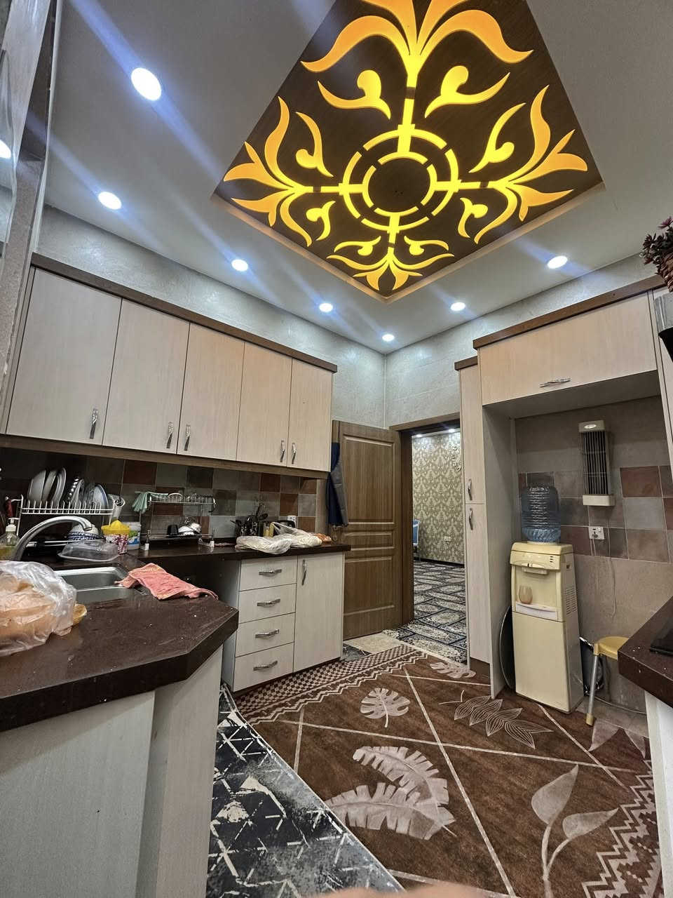 بيت للبيع كربلا الحولي مقابيل مستشفى الكفيل 100متر  طابقين 3غرف نظام السويتات  كل غرفه مع الصحيات البيت للبيع مع اثاثه 

‭٠٧٨٢ ٣٤١ ٦٢٨٥‬
