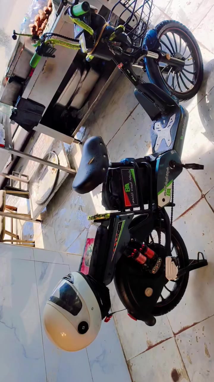 سلام عليكم
ماطور شحن للبيع 
اتفع سعر عجبني ابيعك 
كلشي شغال بي مناقصه برغي 
الرقم ***********/ واتساب 
بطاريات جدد افحص وخذ
