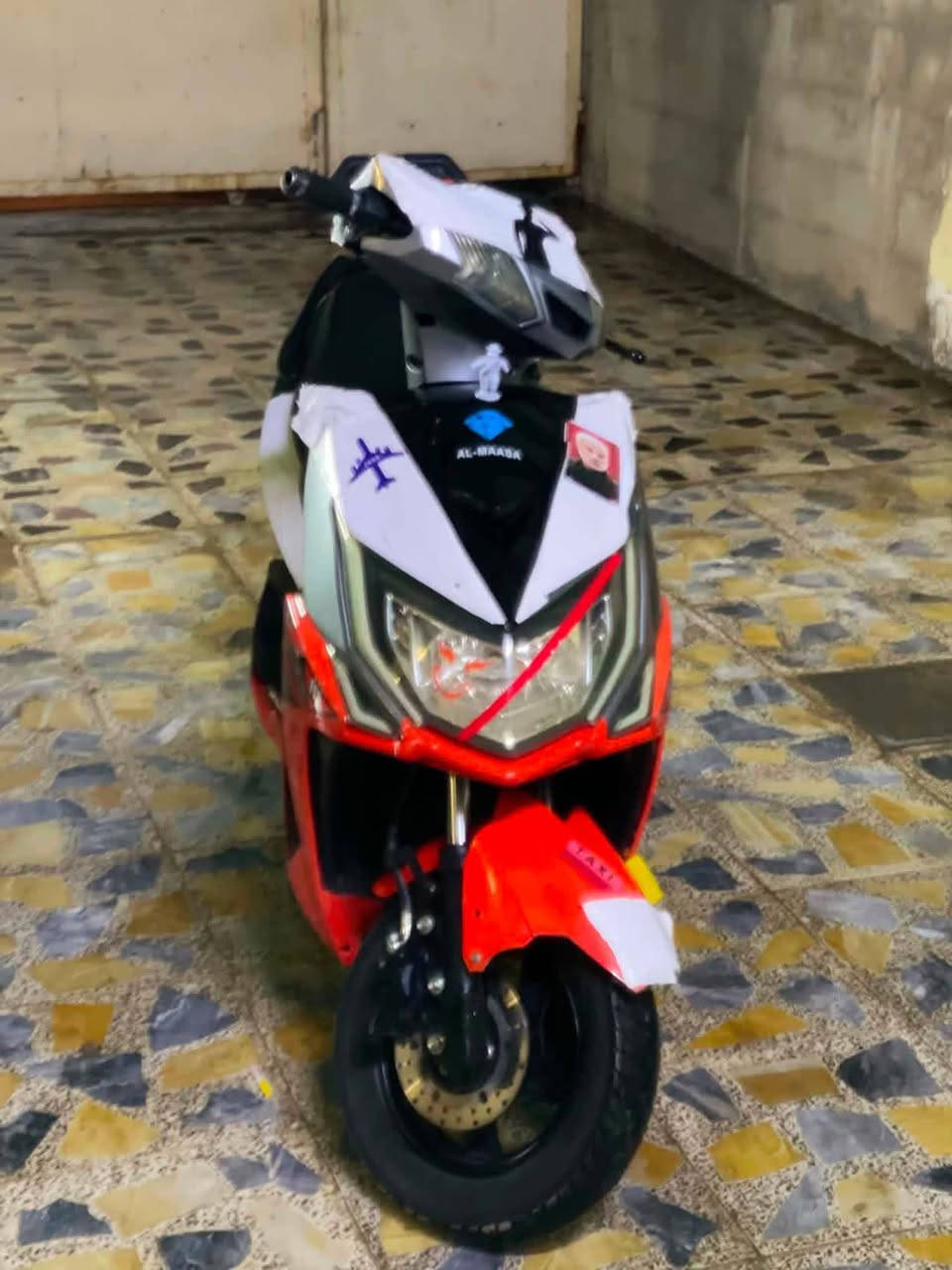 دراجه شحن سكنس جبلي 6باتري كبار 32 امبير دراجه نضيفه ماعوزها شيء 
السعر 500وبيها مجال او مراوس حسب الرغبة
*********** متواجد واتساب
