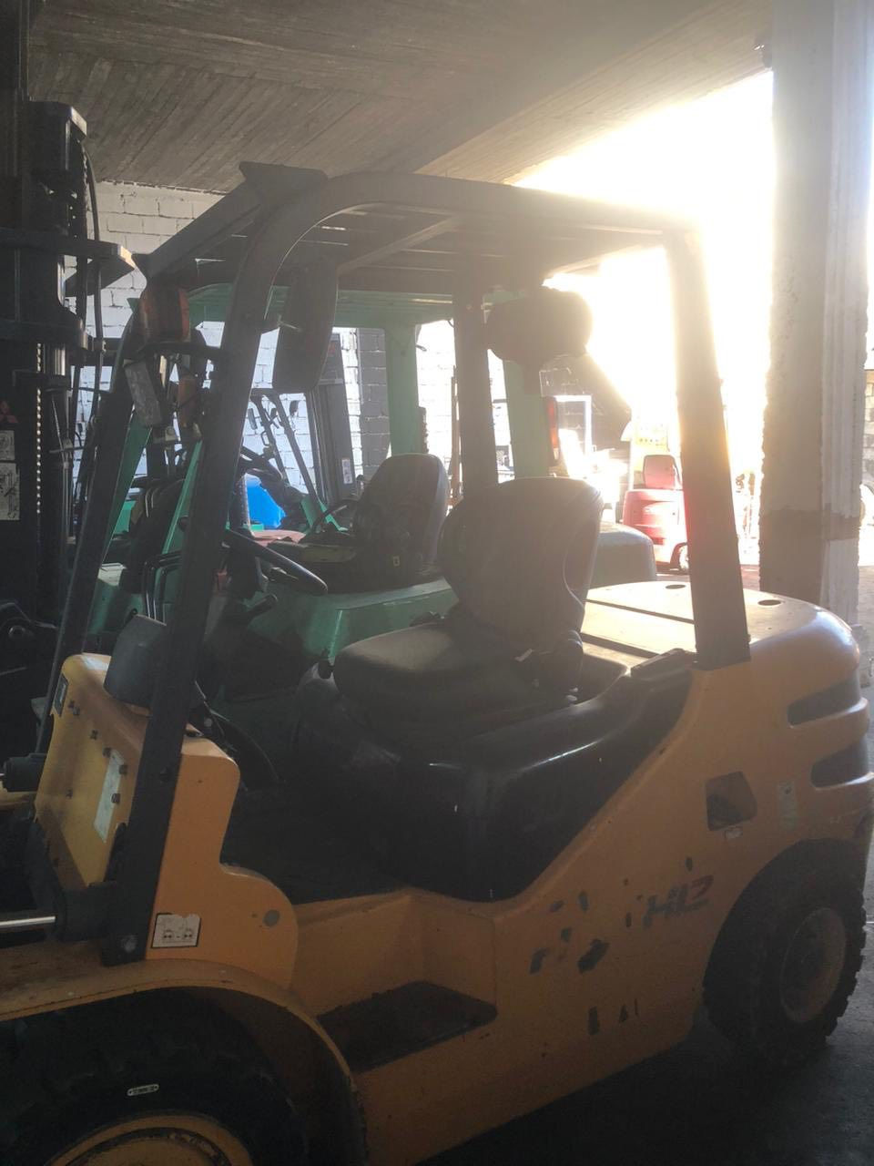 رافيعه شوكيه هيله كفاله 3طن موديل 2013 مكان ربيل ***********
