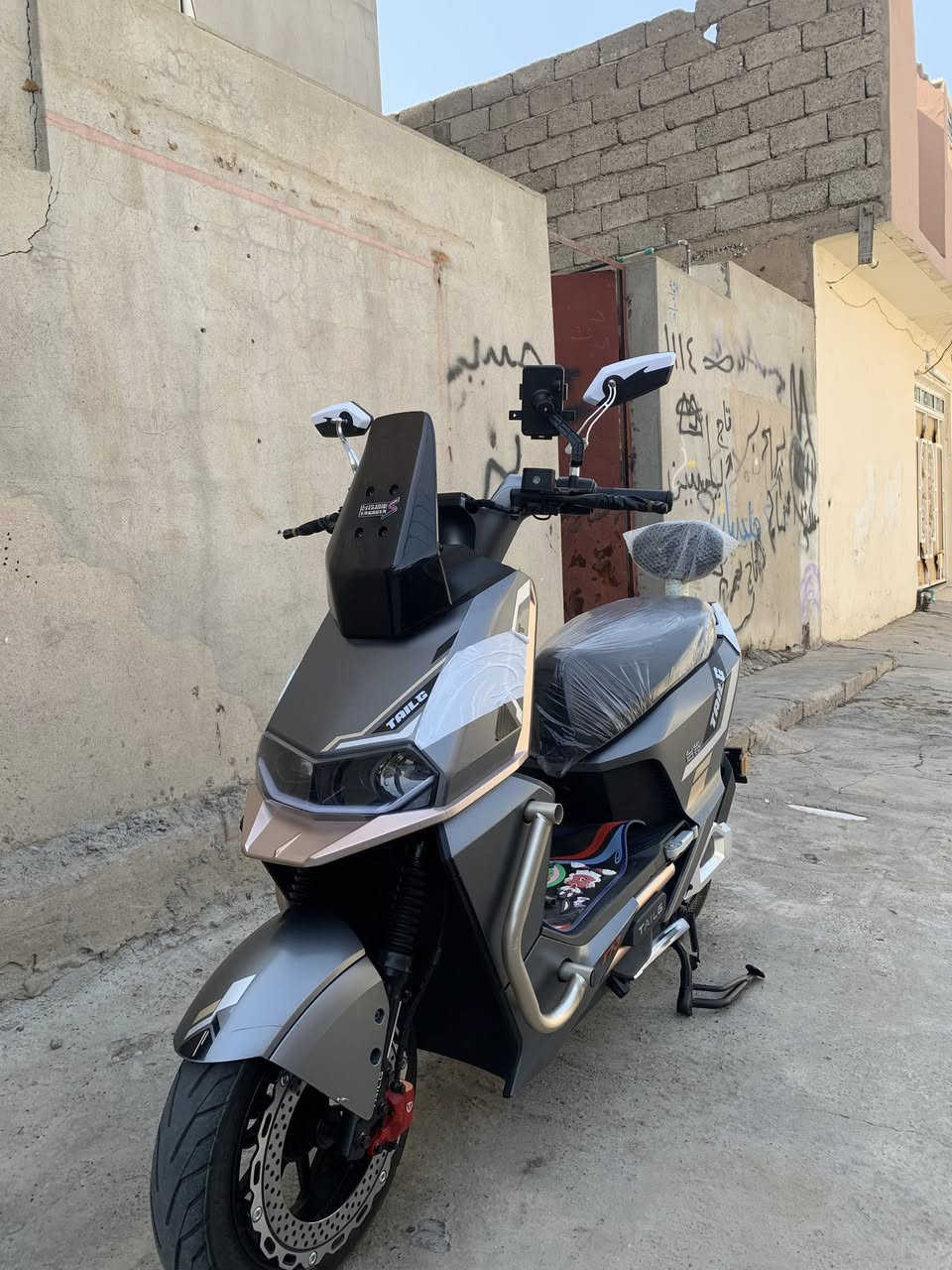 ألسلام عليكم
TAILGسبورت⭐️
للبيع
أخو الزيرو مامستعمل جثير
ونضافتو كدام عينك 
بطارياتو جدد كلشي 
مابيهم شرط نروح نفحصهم
عند اي مصلح يعجبك 
مواصفات
6بطاريات مسطره كرافين
يمشيك 70الى 80كيلو
ملف 2000Wحقيقي
حيل سريع
سرعته80حقيقي ⚡️ 
شاحنته الاصليه
تدعم شحن سريع
السعر975وبي مجال بسيط للطيبين 🌹
مكاني الأيسر
رقم تلفون ***********
