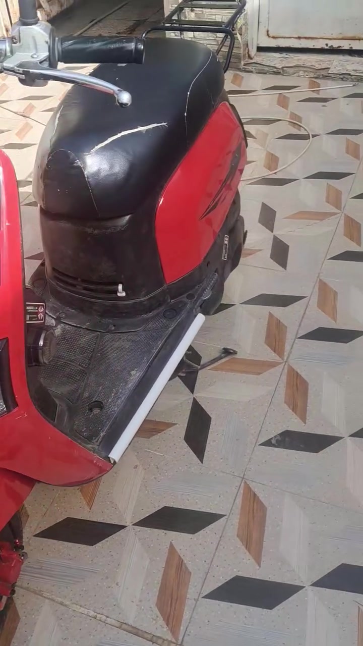 بوليسي نوزل كاملة كل نقص ما بيها محرك ما مفتوح كهربائيات كاملة نكرة سلف وبيها صالنصة رياضي بس صوت مو عالي طبيعي مكاني كربلاء طويريجج حي الجمعية  السعر ٥٢٥ وبيها مجال مستعجللل على بيعتها *********** متوفر واتس اب واتصال
