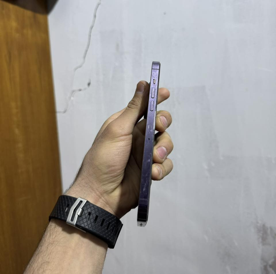 سلام عليكم نطيحهه مستعجل على بيعته ١٤ برو ماكس تخطي ماستر مبدل بس شاشه وشاشته تخبل بطاريه ٨٥ بلاديه ذكره ٢٥٦ سعره بلاش ٣٥٠ بي مجال قليل حك الجيه مكاني بغداد شارع الكفاح ***********
