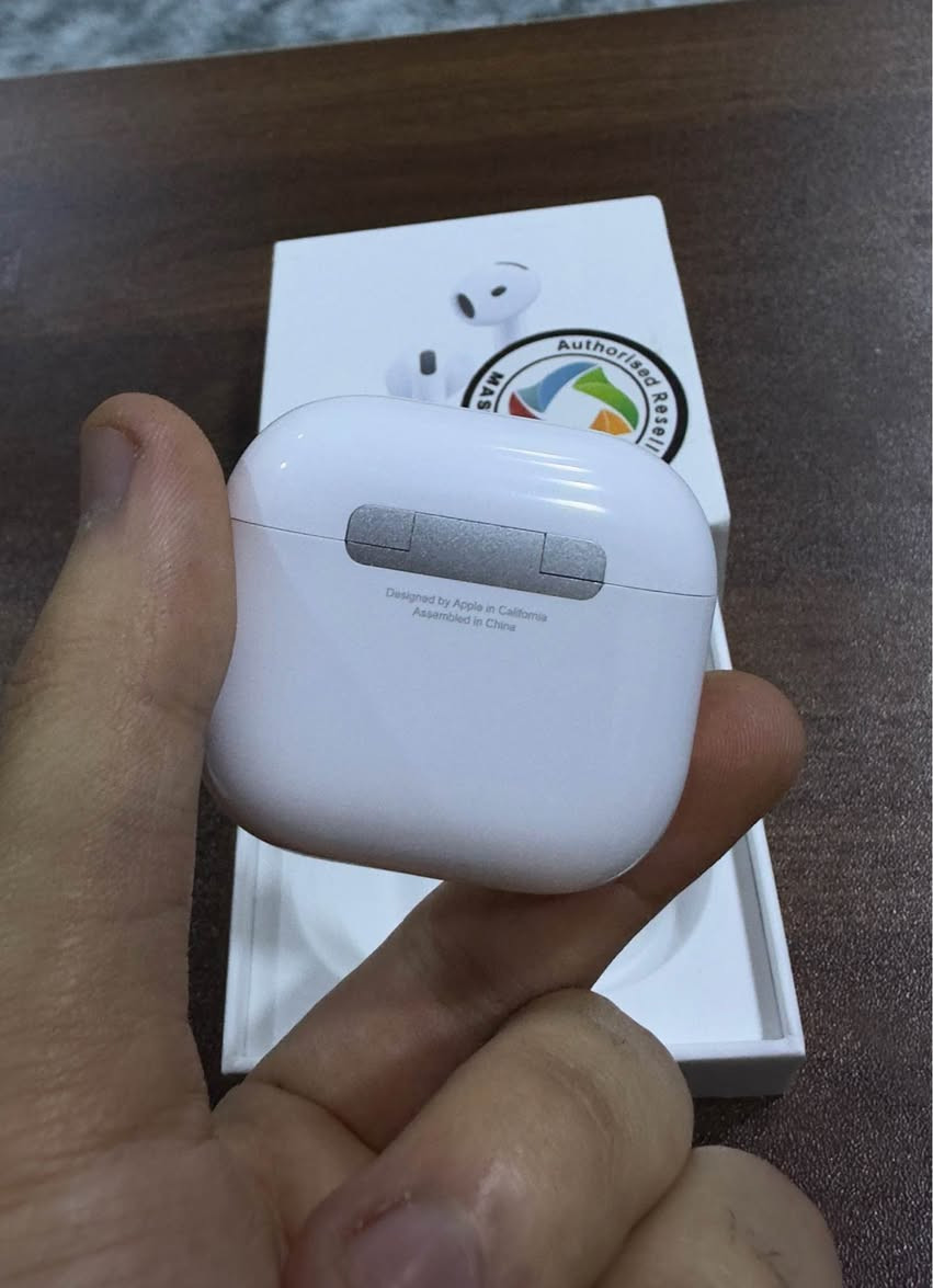 Airpods 4 ANC
ايربود الجيل الرابع ام العزل نظافه 100% غير مستعملة
اصلي وضمان ماستر يتنهي 2026/12/1
السعر 225 وبيه مجال بسيط
بغداد البياع *********** Pine Grove, PA
