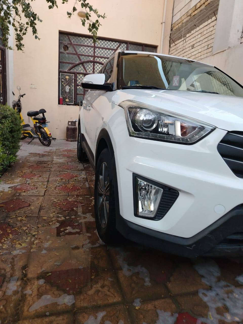 هونداي كريتا موديل ٢٠١٧ خليجي صبغ بنيد فقط بدون داخل وارباك سليم جديده ماشيه ١٣٠ الف مراوس ترهم سعره ١٣٠ورقه ***********
