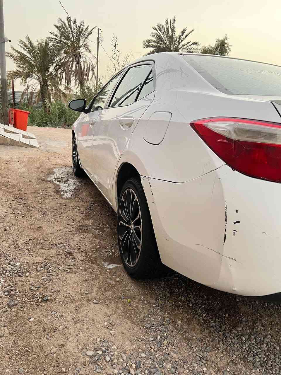 السلام عليكم
كورلا 2015 
فئه s سبورت ويلكب رياضي بلادي
وارد امريكي 
رقم ذي قار بأسمي تحويل ثاني يوم 
كفاله كير مكينه حداده تبريد ثلج باتري جديد 
داخله على ضرر الجاملغ الخلفي جهة السايق فقط داير الجاملغ راجعه بارد فقط وبالعراق بيهة تبديل بابين بلاديات مال شركه صفحه الصدر اثر شخط ستوته بدون دواخل ولا ايرباك والباقي كفاله السياره بدون قطره صبغ ولا معجون 
المواصفات مكينه 1800 
كير at المرغوب
ماشيه 152 ميل 
السياره مال جناي عليهة ادامه كامله 
اشاير مري 
دكمه سبورت
شفتات 
تحكم مري 
دخول ذكي مع ترحيب
ايكو وسبورت 
شاشه
لايت نهاري 
مثبت سرعه 
مكاني بصره 
السعر 125
***********
