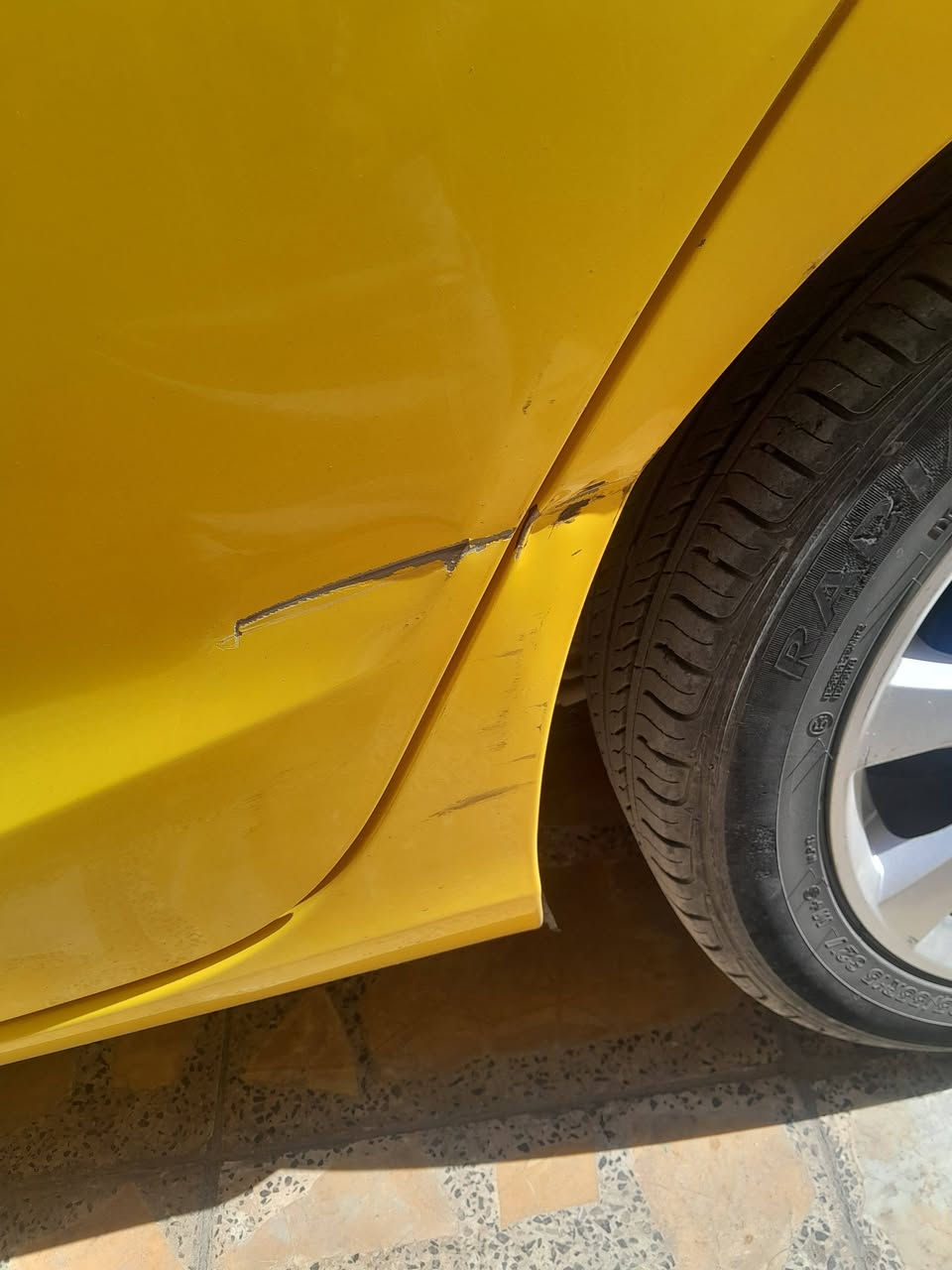 رقم بغداد انكليزي جديد
السياره حره
 :سعر السيار 85
السياره ماشيه 115الف 🚘🚘
محرك 1500cc(منضومه)غاز+بانزين من الشركه
المواصفات: 
1. فتحت سقف 
2. مانع انزلاق..
3. مثبت سرعه 
4. تحكم ستيرن جهتين 
5. داخل جلد  
6. بلوتوث
7. مري كهرباء 
8. اشاير بالمري
9. جام 4كهرباء(السايق اوتو ضغطه وحده)
10. مرايات جانبيه هيتر
11. كشاف ضباب امامي LED
12. شاشه لمس 
13. شاشه تعرض فيديوهات عن طريق ال USB
14.كاميرا دواره
15. حساسات خلفيه 
16.نظام توزيع مكابح ABS
17. منفذ كهرباء 12Volt
(مكان سيارة بغداد)
للتواصل :***********
التواصل( فقط للشراي
