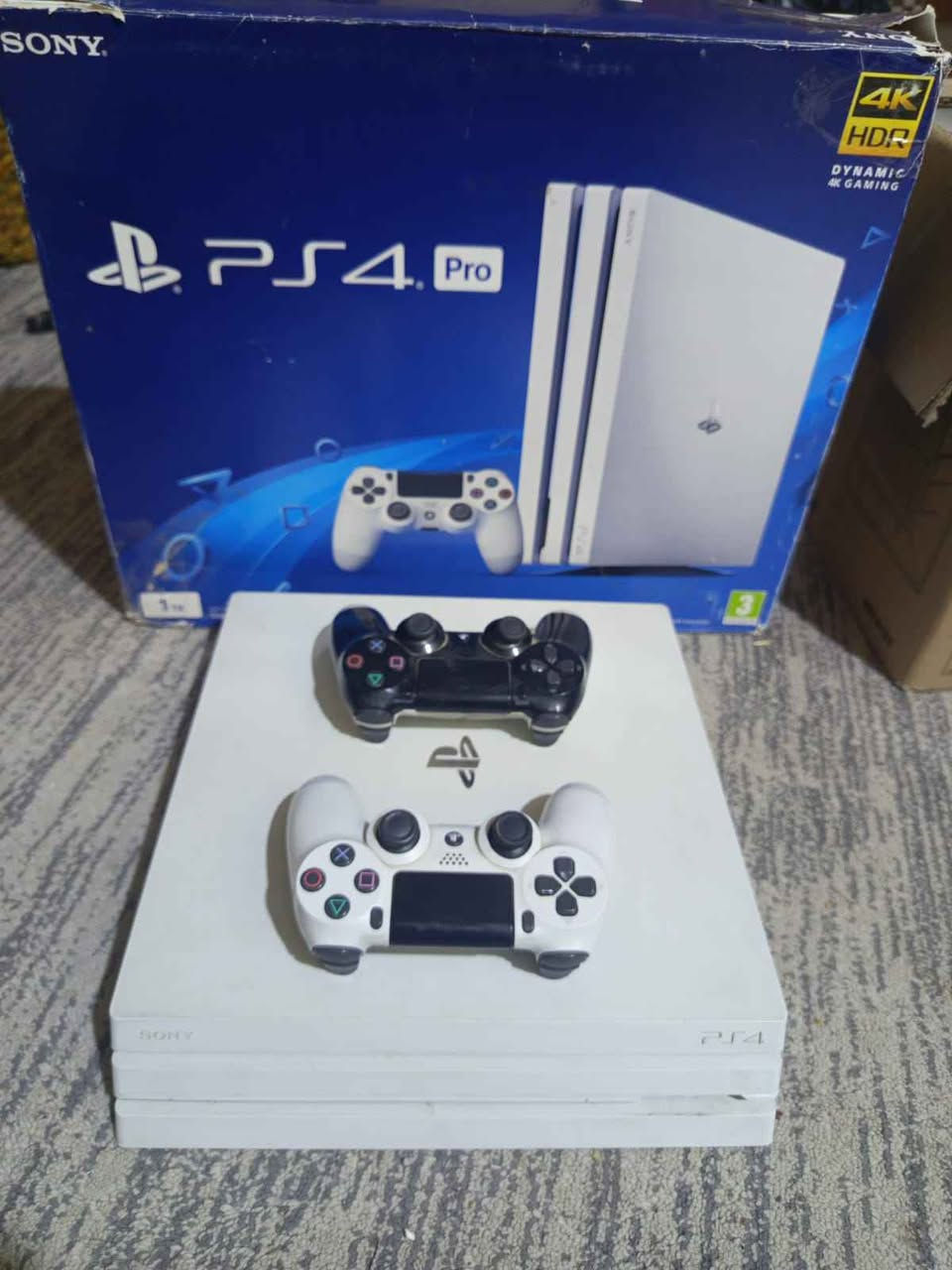 PS4 Pro 
البلي شبه جديد باندل (لون مميز)
تهكير النظام 9.00 ويعد اول و أفضل تهكير مستقر 
الهارد واحد تيرا و يحتوي على 22 لعبة داخل الجهاز ويمكن إضافة الألعاب لحد 30 لعبة او أكثر
*********** القرنة, البصرة
