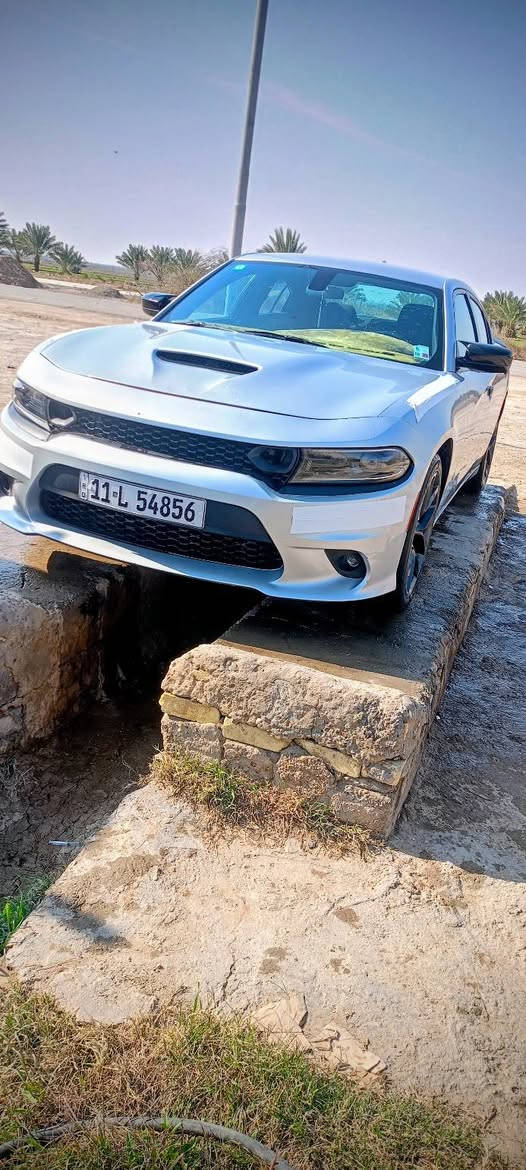 السلام عليكم 
جارجر 23 اصل 
رقم بغداد الجديد 
هزة جديدة 
ماشيه 9 تالاف 
المكان ذي قار 
بيع او مراوس 
السعر 225 مجال قليل 
‏‪+964 771 113 1609‬‏
