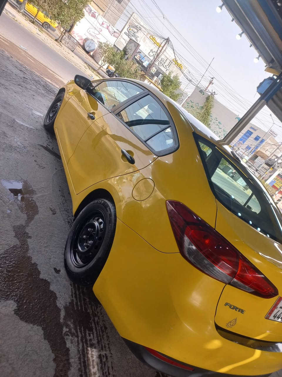 للبيع فورتي 2017
حادثها بل المنشور 

وبيها حافت البنيد ليبل واحد بدون تبديل 

مكينه 2000 كير AT

رقم بغداد جديد 

السيارة جاهزة 

السعر 112

لاستفسار ***********
