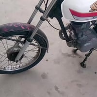 دراجه نضيفه للبيع رقم الهاتف 07723489647