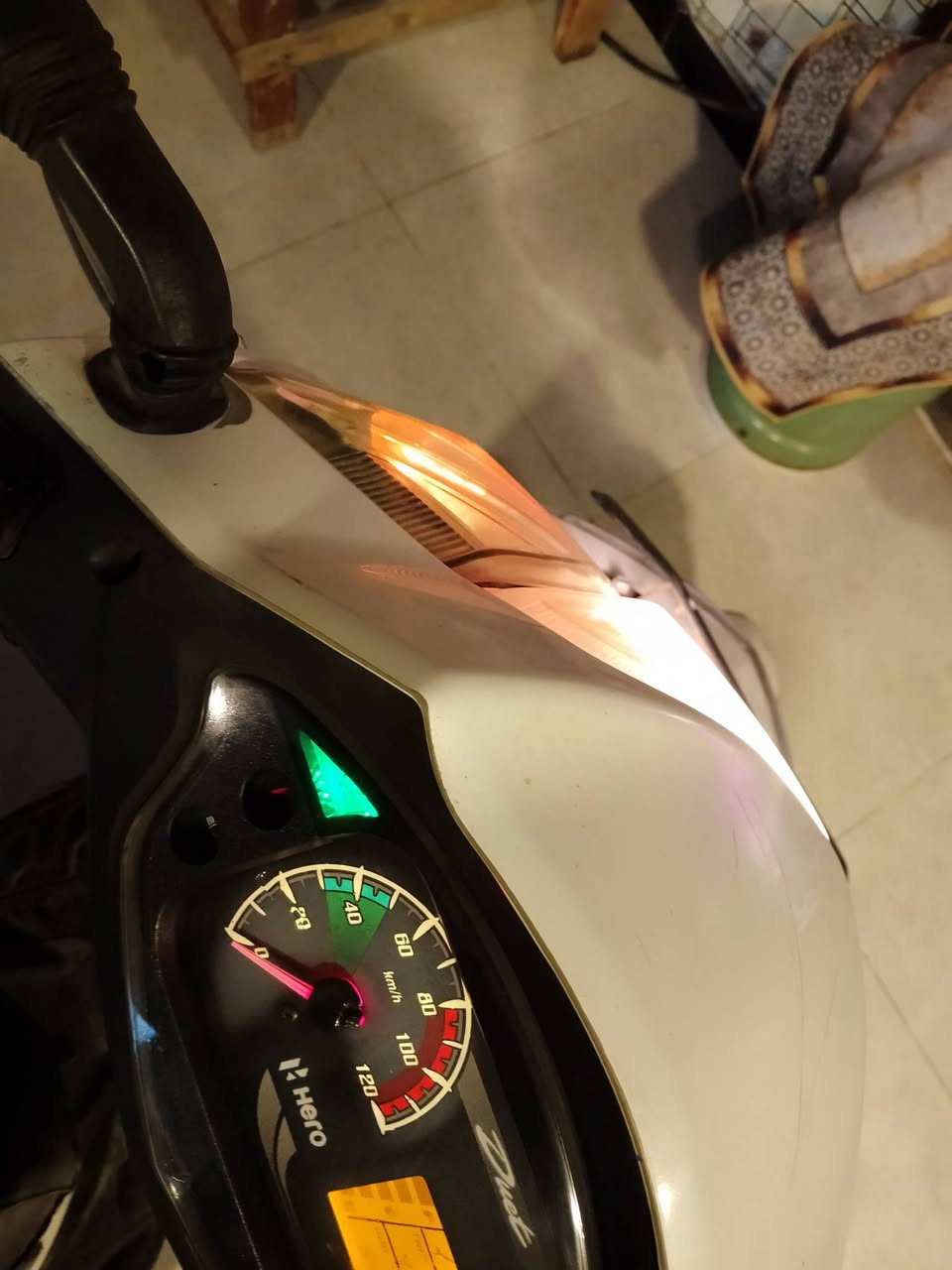 السلام عليكم
بيع دراجة هيرو الضخم دراجة نضيفة بس مثل ما مبينة بل صور محركها نضيف دراجة خير من الله للبيع 

اشايرها شغاله الوره والكدام 

كلوباتها شغاله الكدام عالي وناصي 

الدراجة حلوه ونضيفه 

سعرها 600 وبيها مجال قليل للشراي 

ما متواجد هنانه راسلني او خابرني 
رقم الهاتف ***********
