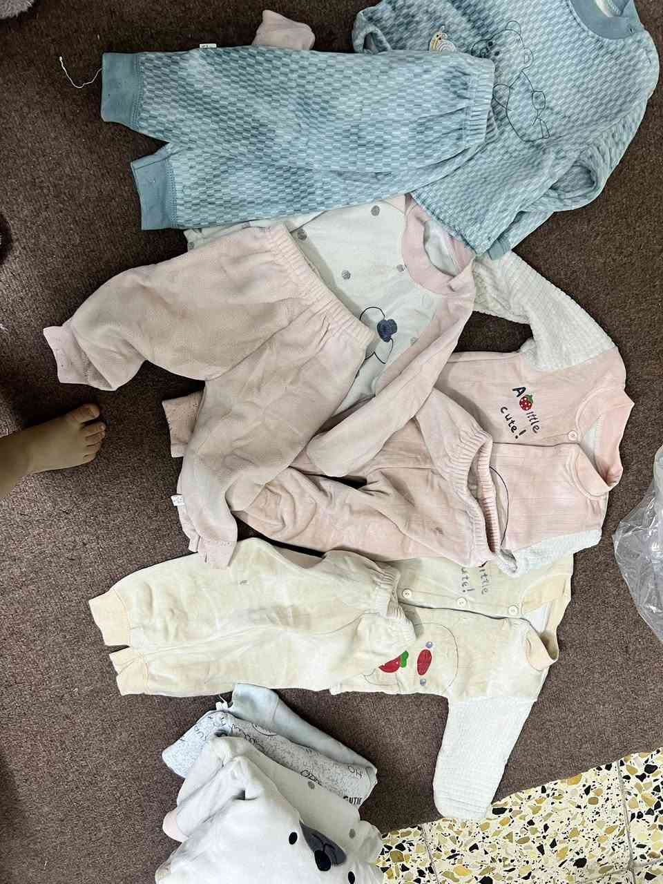 ملابس اطفال  اغلبها جديد   كميه فوك ال100قطعه 
من عمر يوم لسنتين 

كلهن ب100


**إذا كنت صاحب هذا الإعلان وتريد حذفه لأي سبب، رجاءا أرسل رسالة إلى الدعم الفني**