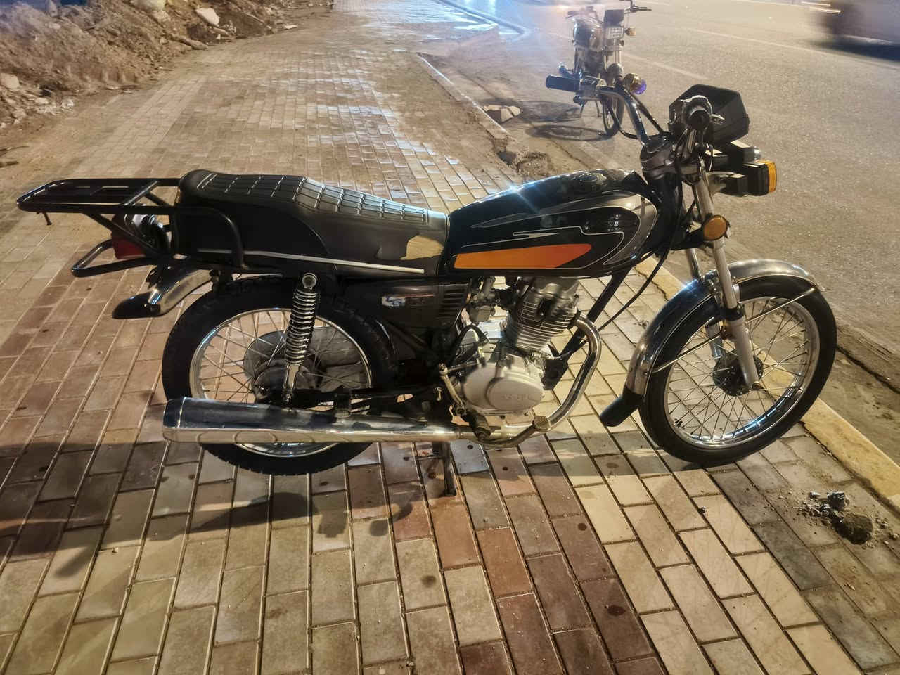 دراجه مديل ٢٠٢١ نامه اصلي أوراق اصولي الدراجه كمله اي نقص مابيها 
السعر ٧٥٠ وبيها مجال 
***********
