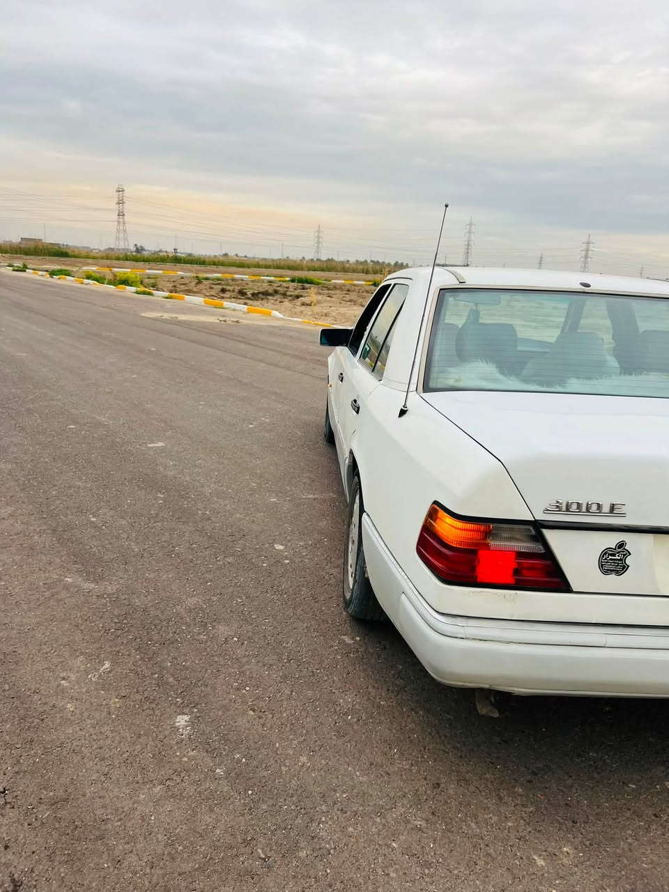 السلام عليكم تم اعادت النشر بسبب الوعود الكاذبة للبيع مارسدس دب موديل 90 السيارة محورة 2500بيها نواقص بسيطة السعر 43 وبيها مجال تبريد شقال مكان السيارة بغداد للستفسار التصال ***********

ملاحضة غواعد الدبلات مكفولا سيارة بدون اي ضربة فقط صبغ جمالية
المكينة بيها تنغيص ابيع كايمة
