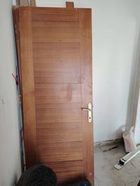 أبواب خشب • ٩ قطع • درجة أولى