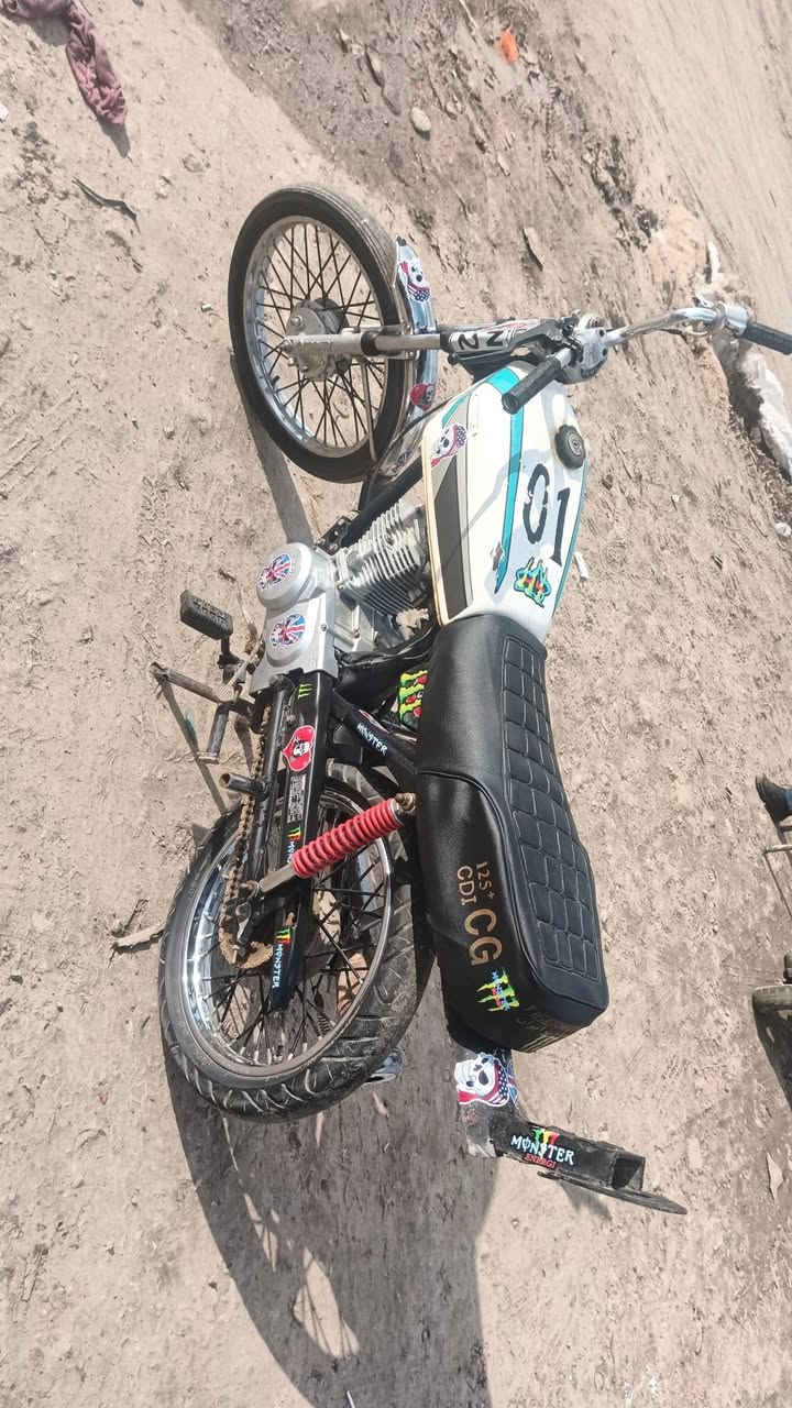 ماطور نامه موديل 18للبيع نضافته كدام العين محرك لاصرف ولانفخ صوته اخرس السعر 260وبي مجال باقي التفاصيل عل رقم ***********
