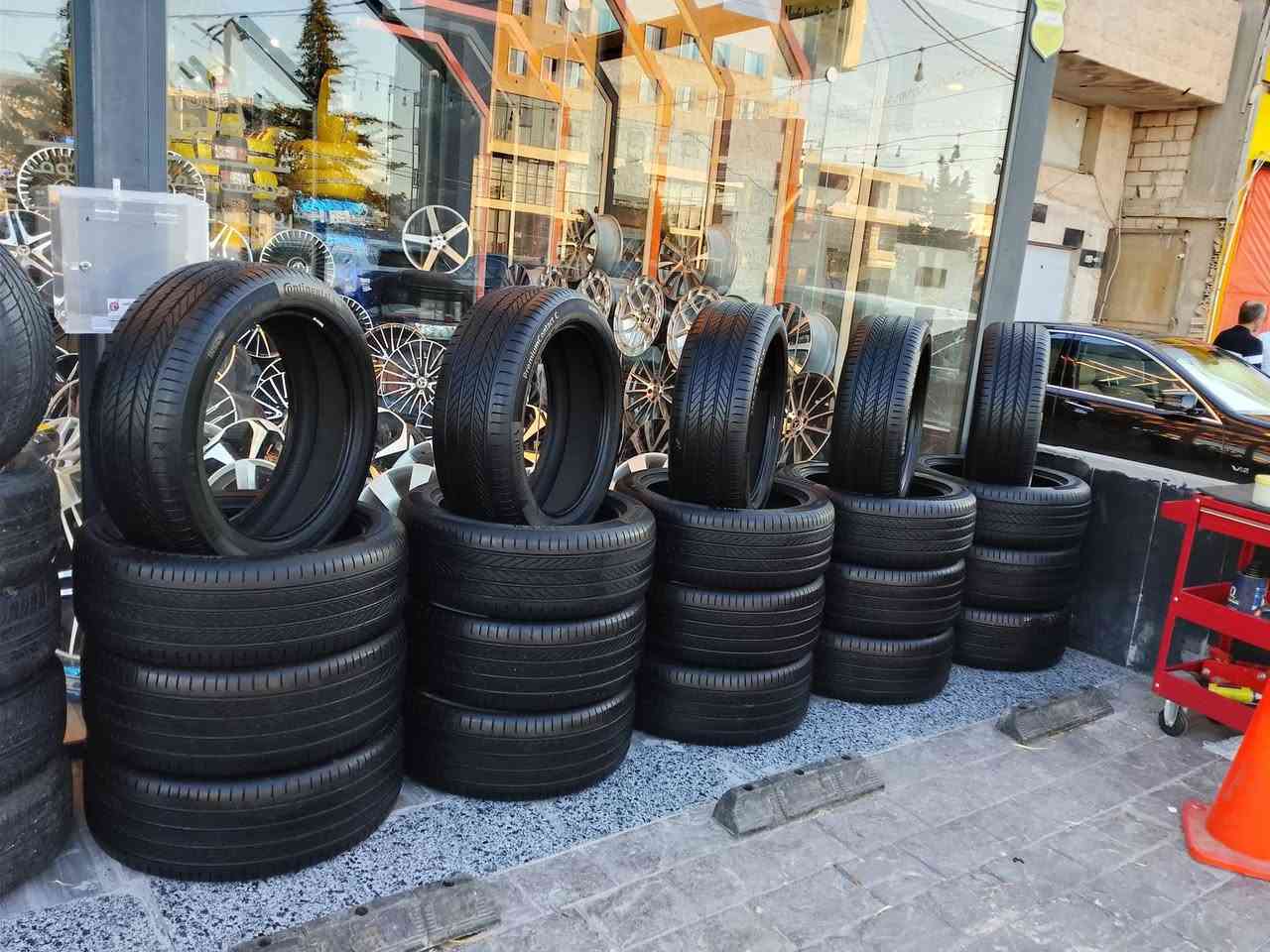 طقم كوشوك وكاله اخوة الجديد ترکیب بلفات ترصیص مچانی مکفول 
للاستفسار و التواصل***********790319901

235/50/20

255/45/20
