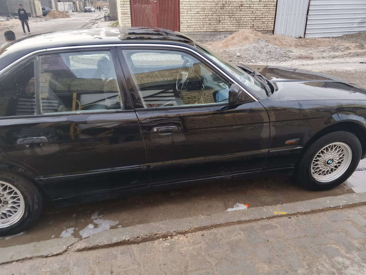 بي ام 535 كير محرك تمام موديل 88 مكانها محموديه 53 ت ***********
