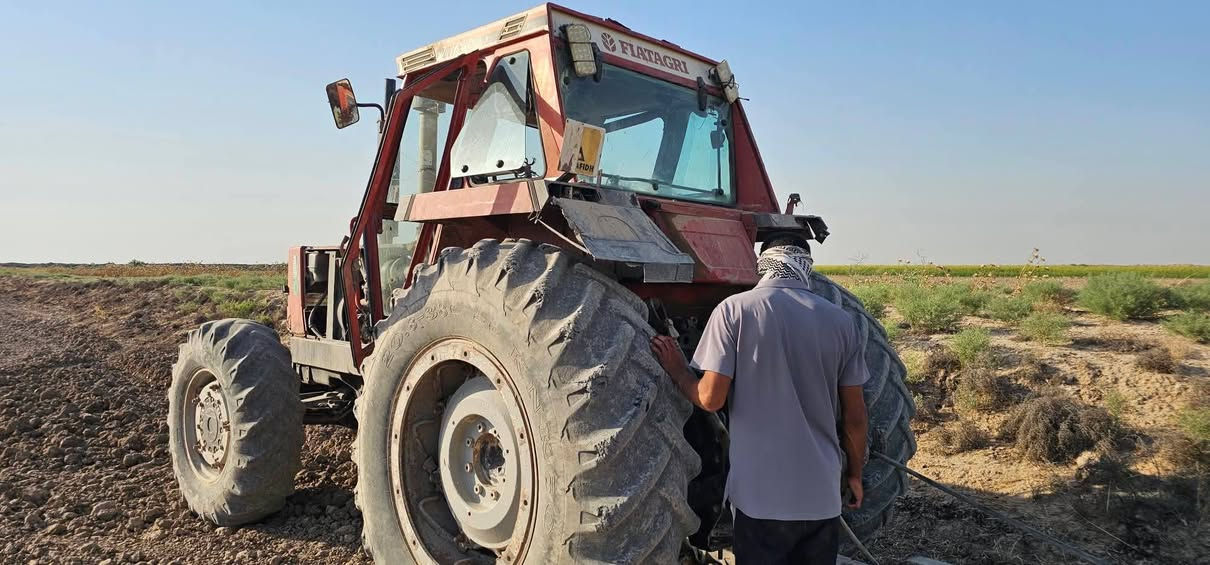 سلام عليكم فيات للبيع 180فول عادي مكينه نضيف المحرك والكير وجاهزه للعمل رقم للتواصل ***********
