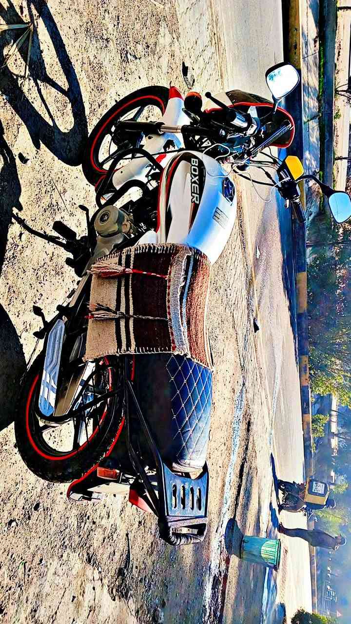 مكلف بنشر دراجة بوكسر موديل 20 اوراق كاملة أصولي شرط الترقيم بيهة خيط دخان بداية يعني تايرات زوج جدد دراجة نكرة بكل وقت السعر 1100 وبيهة مجال مكلف بنشر رقم صاحب الدراجة ***********
