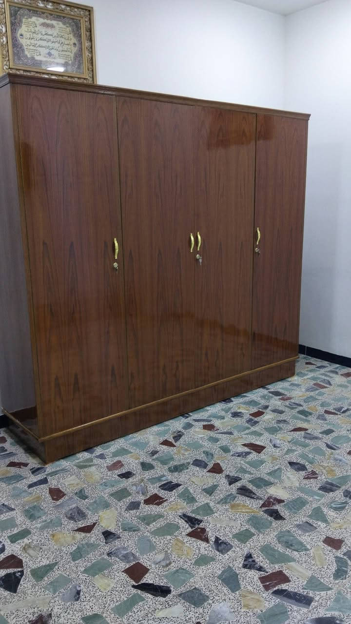 السلام عليكم كنتور للبيع صاج داخل و خارج للستفسار رقم ***********
