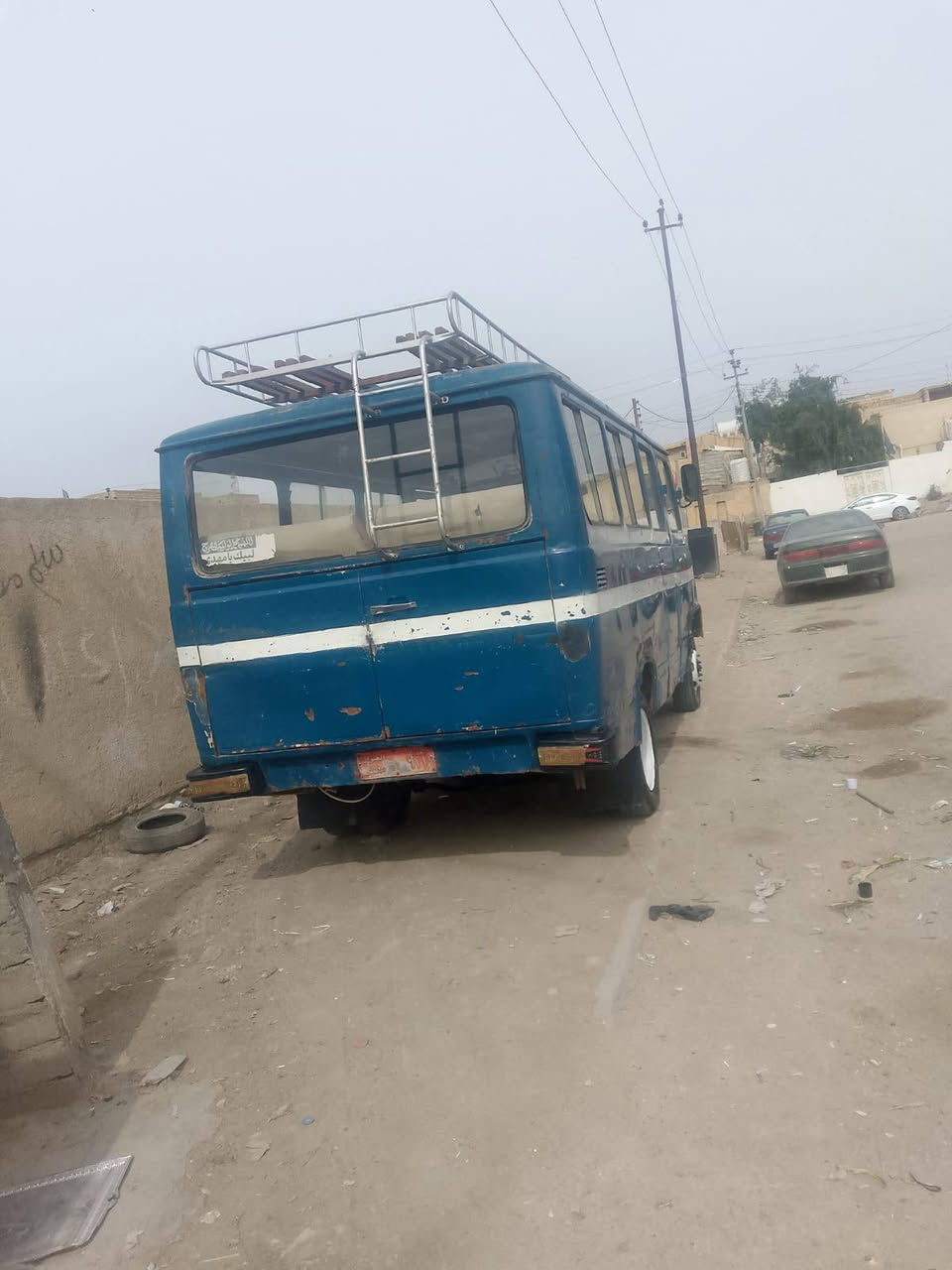 السلام عليكم 
مارسدس 18
للبيييع 
مكينه بيها بخار قليل
سياره جاهزه ماعوزها شي 
كهربائيات شغاله 
شغل واطلع للشغل مال عيشه 
وكاله عامه مطلقه بأسمي راعيها الشرعي بالكوت ابو السنويه 
السعر مليونين وبيها مجال 
رقم انبار مكاني الناصريه 
***********.
