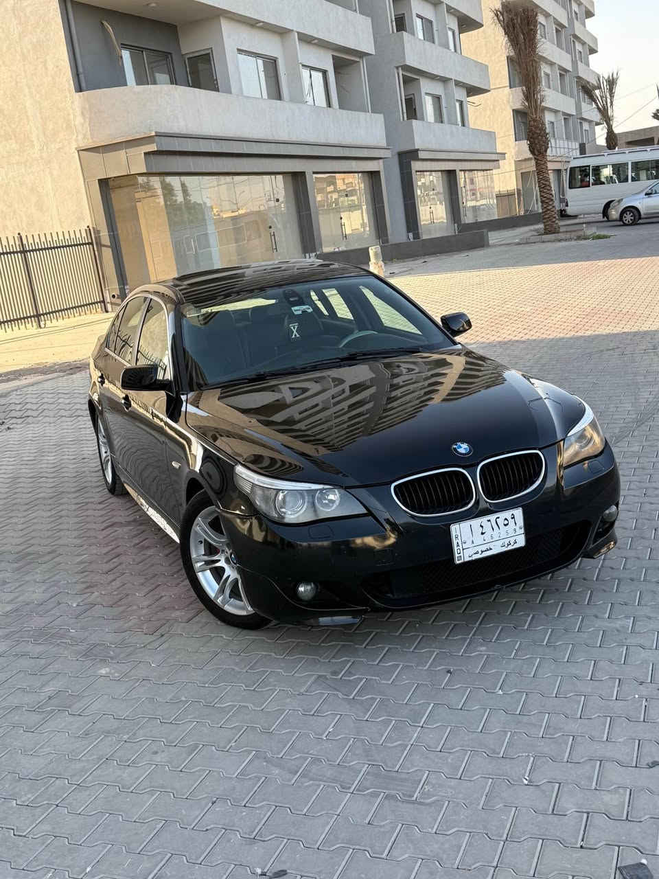 Bmw E60
محرك ٥٢٥ دبل فانوس
موديل ٢٠٠٤
سقف سلايد
بيها قطعتين صبغ فقط بدون ضربه 
دعاميات ام اصلي مو تجاري
دوسات ام
تخم ويل ام
سنويه بسمي 
رقم كركوك مشروع وطني
بطاقه بانزين بيها
تبريد وتدفئة بشرط
سعر ١٢٢ بيعا مجال بسيط
رقم موبايل ***********
مكان كركوك كركوك, العراق
