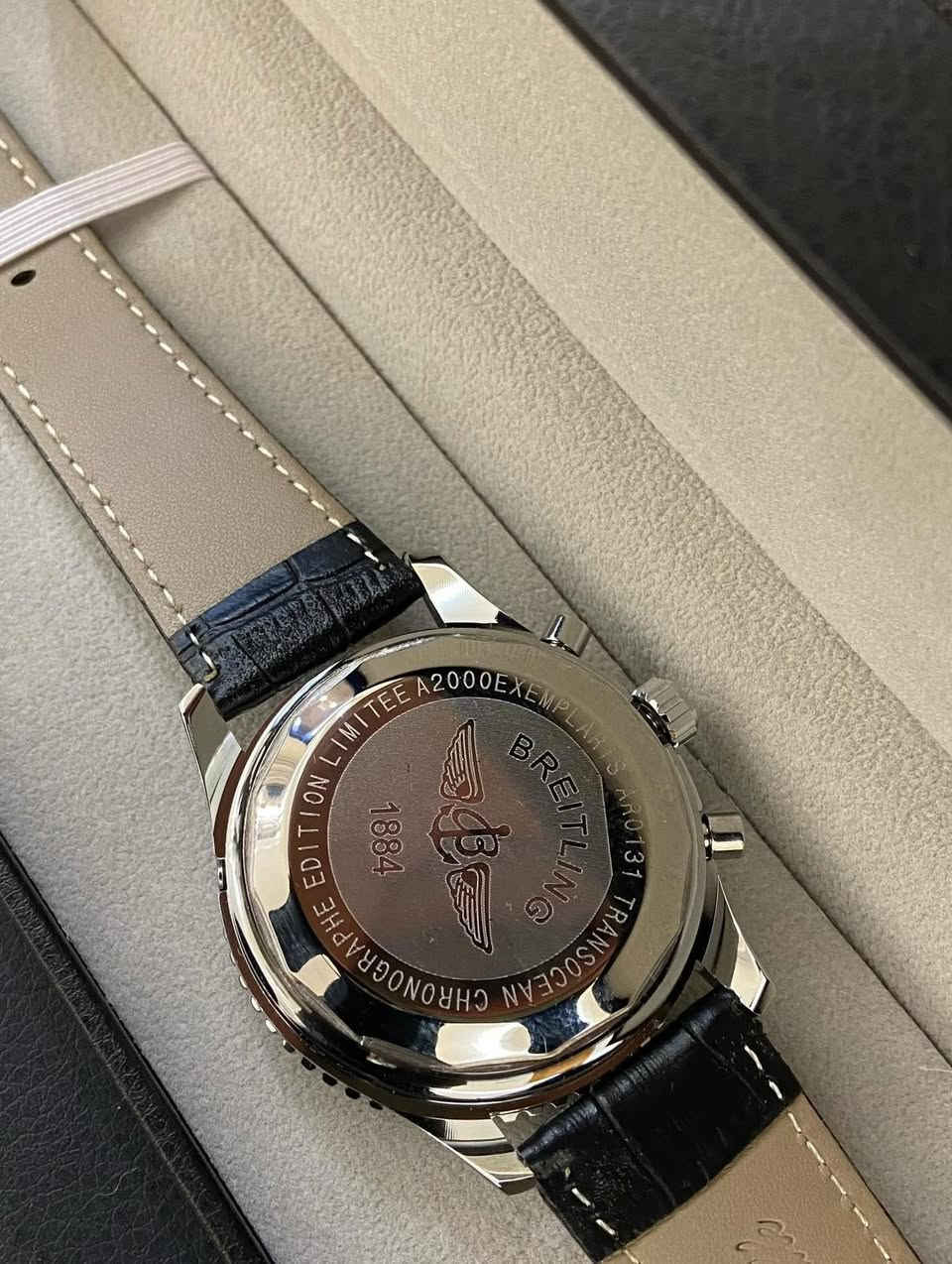 "BREITLING " طيارين
- تعمل بنضام الاوتوماتيك
- مكينه ياباني اصلي
- منفذ للتاريخ اليومي
- جميع السناتر شغالة
- طاقة خزن 40 ساعة
- قطر 44
- سير جلد اصلي مختوم من شركة برتلنك
- القفل الاصلي الخاص يشركة برتلنك
- رنك دوار
- ضد الماء
- مختومة بشكل كامل ( كراون ، كيس باك ، قفل )
- ضمان سنه يشمل طلاء ومكينه


**إذا كنت صاحب هذا الإعلان وتريد حذفه لأي سبب، رجاءا أرسل رسالة إلى الدعم الفني**