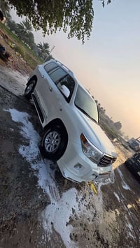 لاندكروزر • ٢٠١١ • ماشي ١٦٤ الف