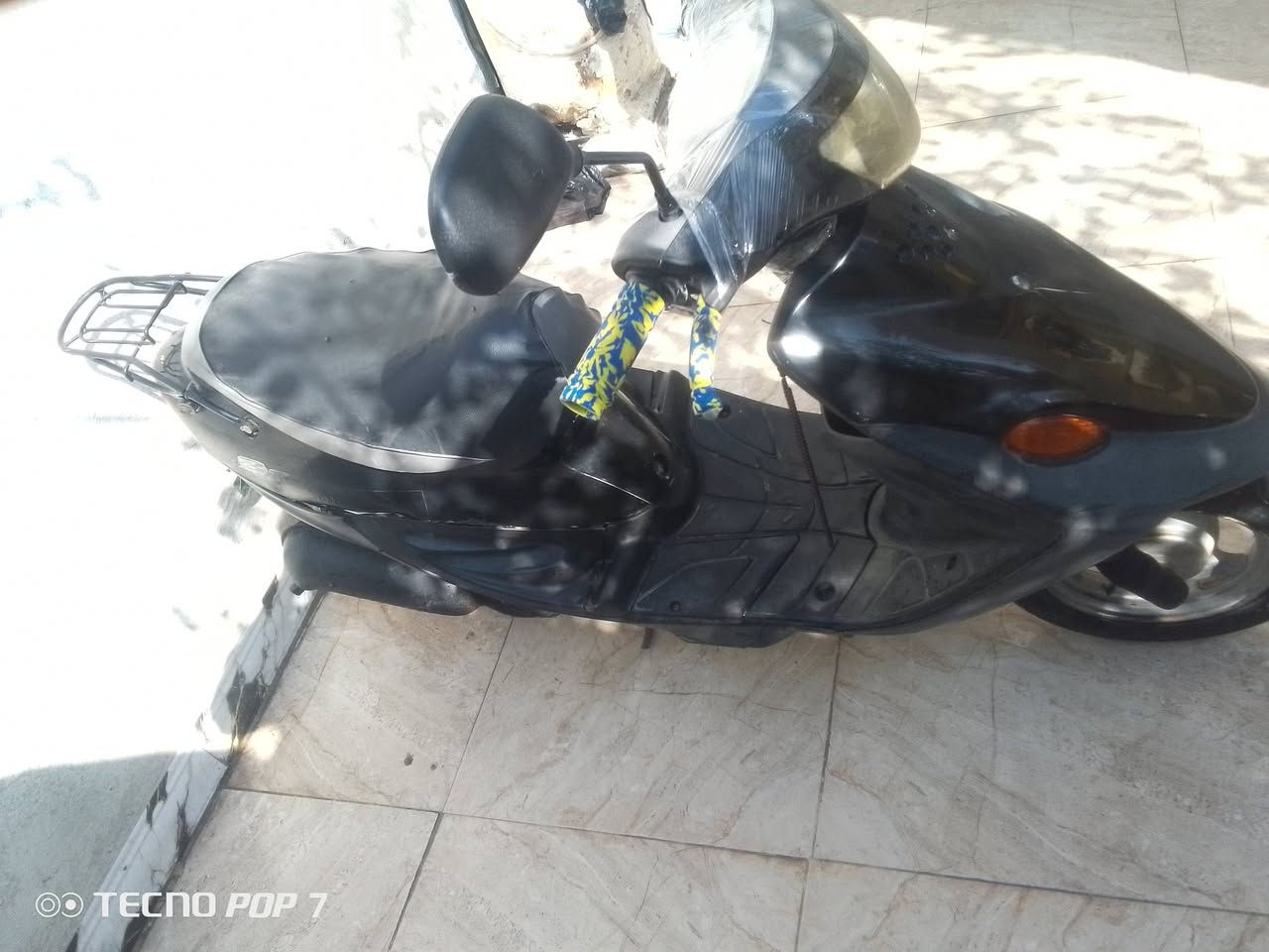 دراجه ياماها تسع زروف شغاله من كلشي كهربائيات وسحب قوي ونهضه قويه السعر 250 تشتغل بس هندر رقم ***********
