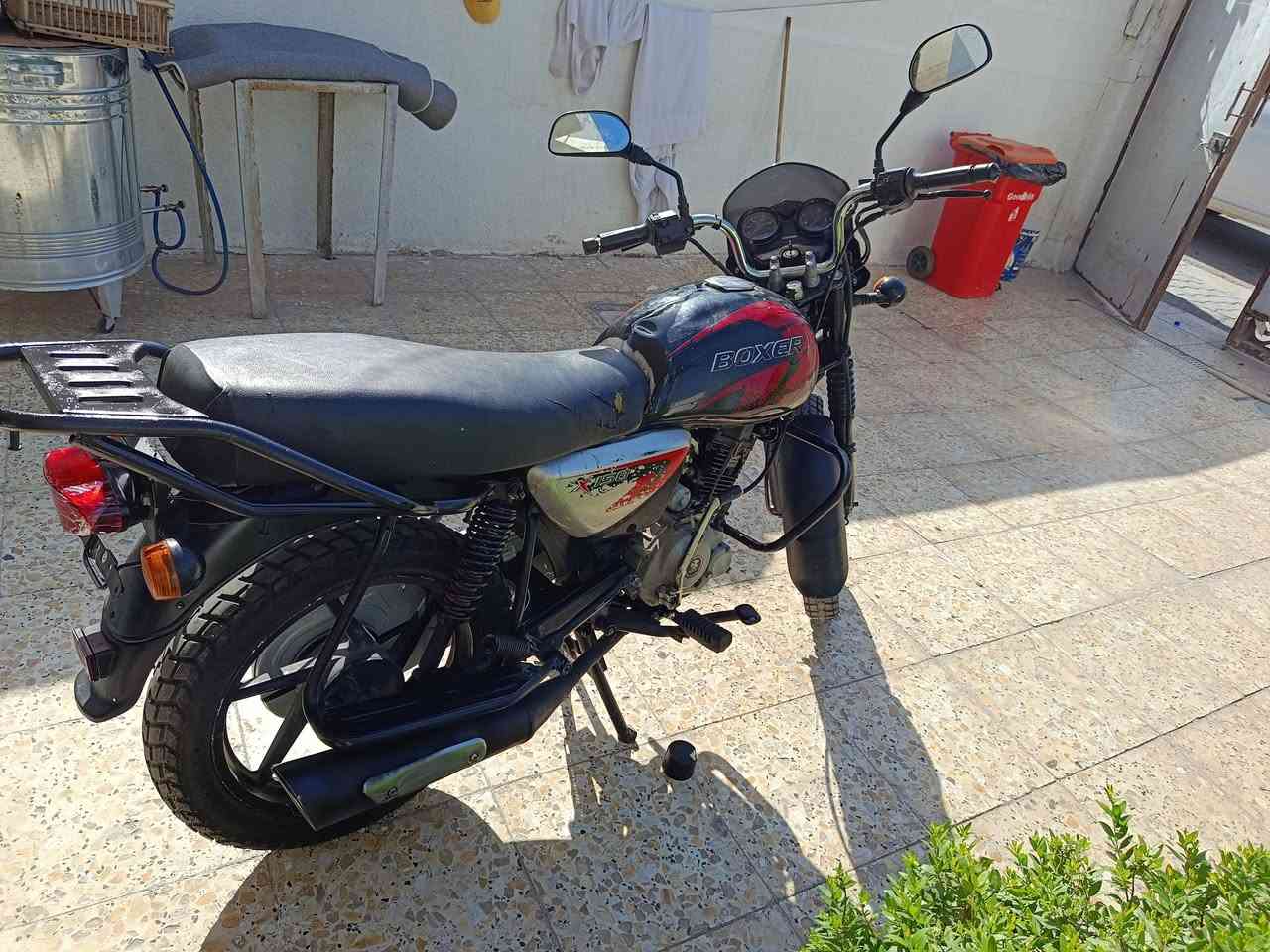 للبيع بوكسر موديل2023مرقم بغداد شرط تحويل الدراجه مبدل بيه سنجيل مكينه نقص فج امامي وسلف فقط باقي الدراجه كله شغل لمكينه ناعمه مكاني بغداد حسينيه الراشدية قفل سعر مليون 800 بدون عمله ***********
