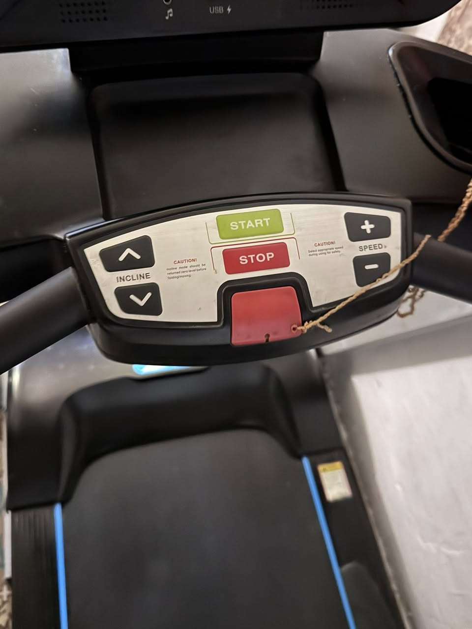 جهاز جري للبيع
بس الجبلي ملغي الباقي كلة شغال 
عنوان حلة شارع ٦٠ 
***********

سعر ٤٥٠
