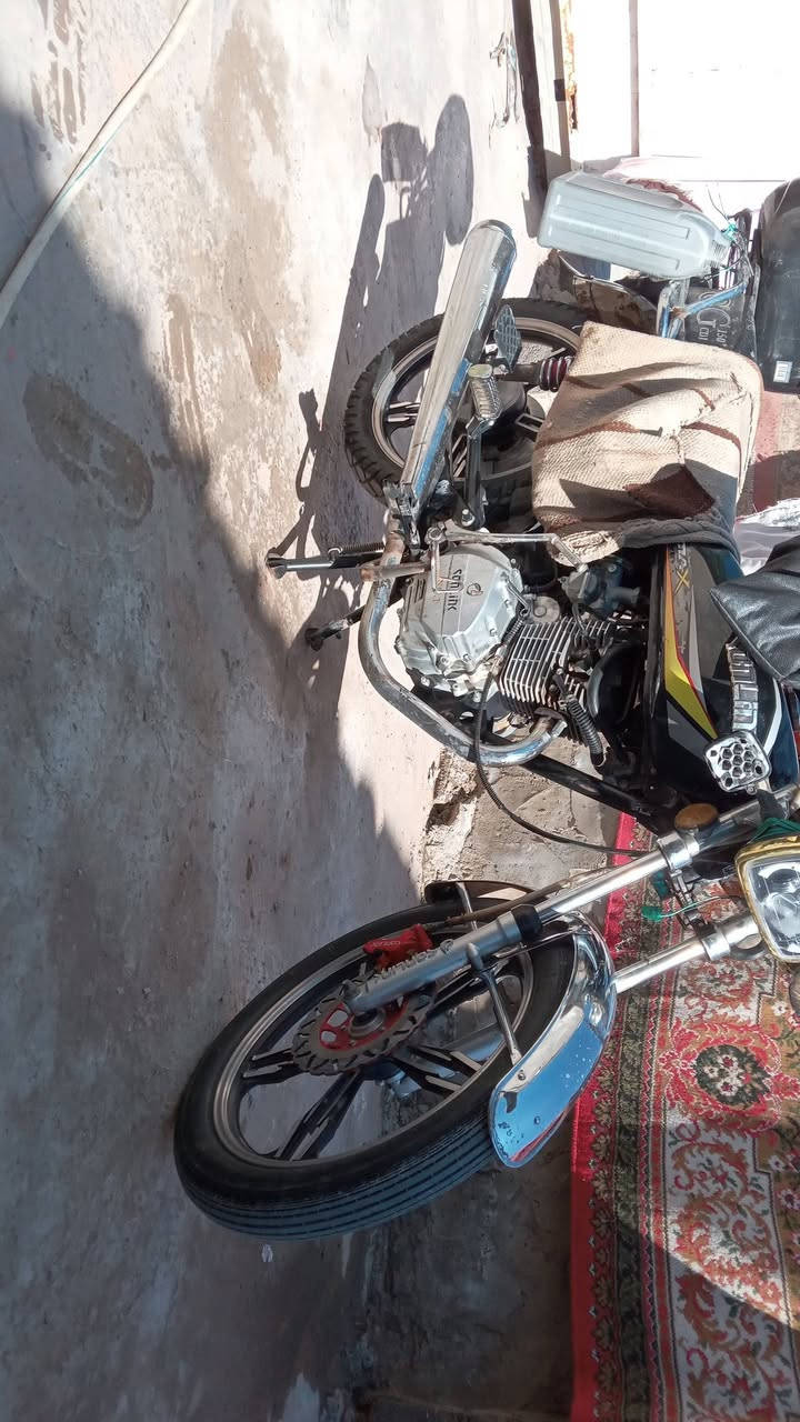 سلام عليكم مديل22 سلف كهربائيات كلها شغاله
اوراق سكنر 425وبيها مجال 
***********
مكان بغداد حسينيه
