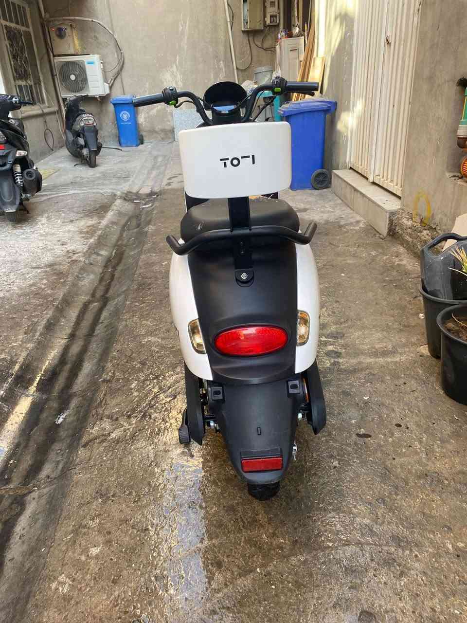 السلام عليكم دراجه شحن مصار فتره من اخذته كلش عمليه ومفيده 
تجي نظام تسارع ٣ درجات
مثبت سرعه
نظام الp قفل مشي وبيه انذار من سرقه وتجي بصمه وسويج
بطارياتها بلاديه ابد مملعوب بلدراجه على وضع الوكاله 
كل نقص مابيه ربع متصرف عليه 
مكاني بغداد الاعظميه
سعر ((٥٥٠)) وبيه مجال للشراي
***********
