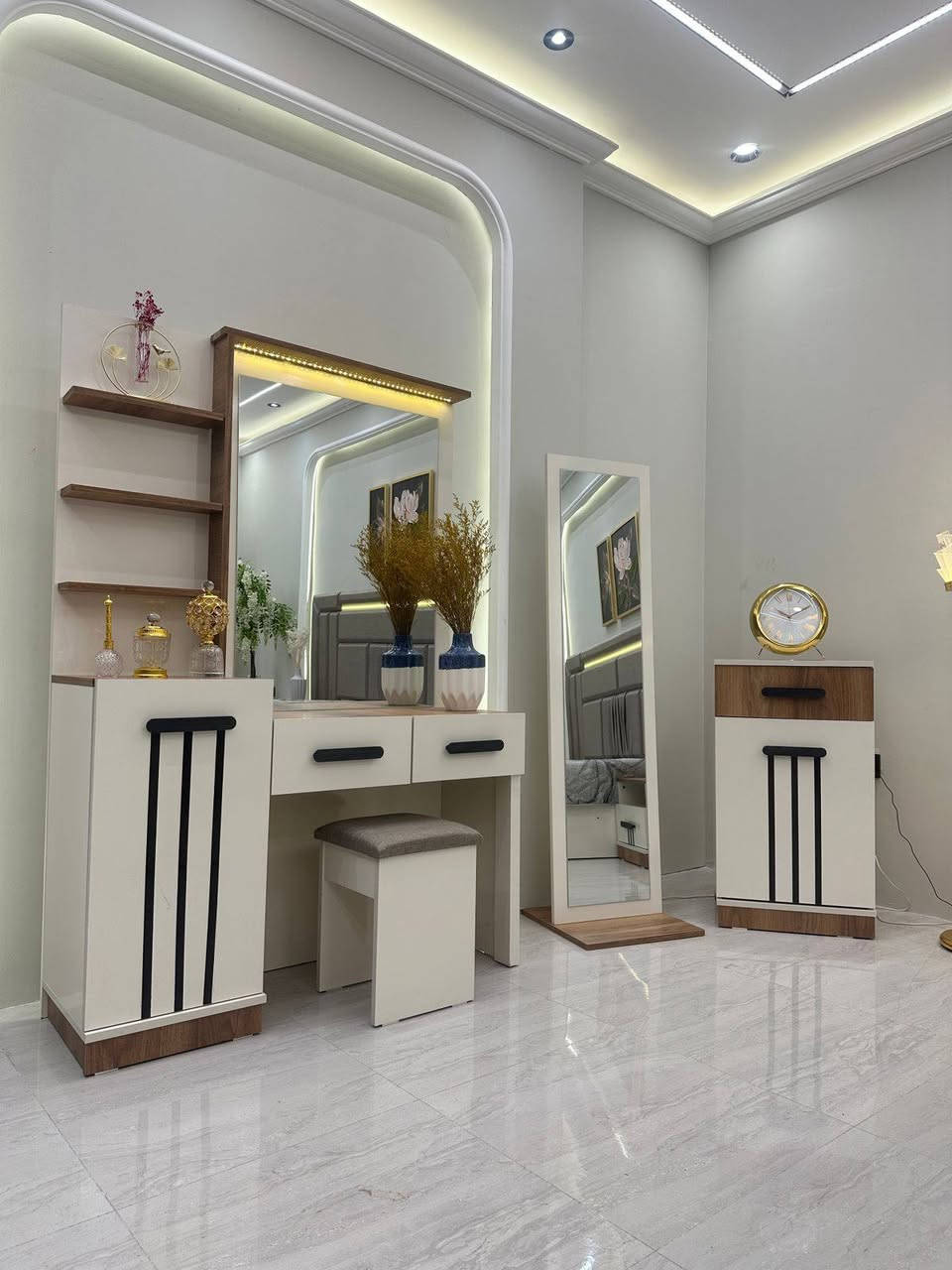 ♥️  مجمع الشمس التجاري   ♥️
غرفة نوم تركي 
تخم. ديوان. غرف نوم. 
موديلات جميله💐
تناسب اذاوقكم 😎
واسعار تنافسيه💵.           
 يم الشمس وبس

نقداََ و بالتقسيط🌿

عنوانا. بابل. المسيب. السدة .
الشارع الرابط مسيب_سده. مجاور مجمع الماسة
استفسر ع الواتس اب او الاتصال
📞 ***********
