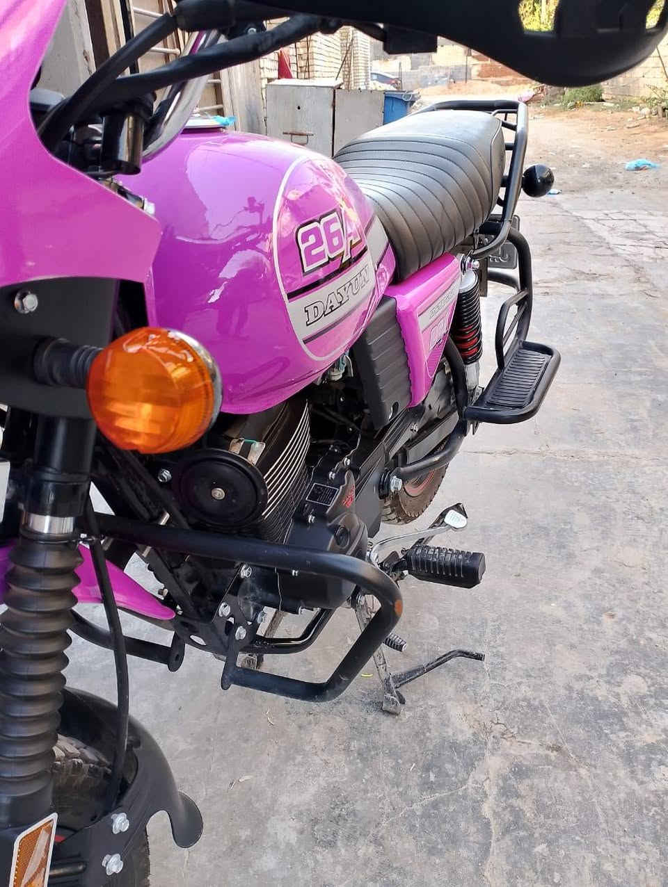 دراجه دايوان جبلي موديل 2024 ماشيه 20 الف نضيفه دراجه ما مشتغله دليفري من الشغل للبيت ماشيه 5 الاف دلفري رقم اربيل تحويل شوكت ميعجبك الدراجه مكينتها خرسه سعر مليونين و300 وبيه مجال بسيط *********** البياع الشرطه الخامس
