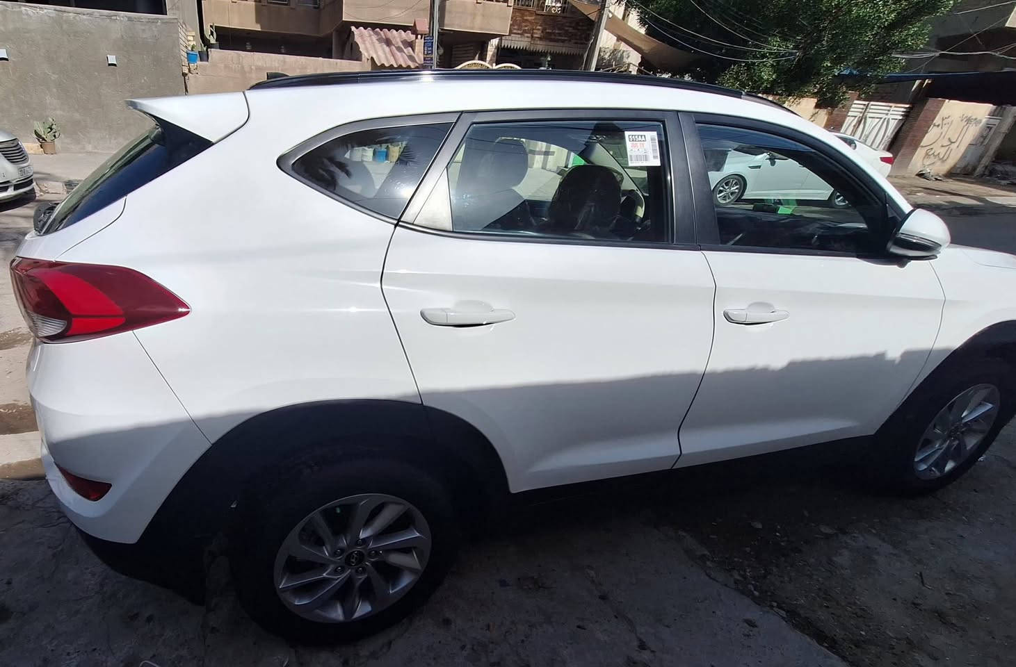 🍀السلام عليكم.توسان2016 للبيع وارد خليجي  كفاله من صبغ وحادث ماعدا تكحيلات بالباب الخلفي شي بسيط جدا ماشيه 74
🩸مكينه 2000دوش مكفول غير مفتوح
🍀 كير كفاله من الفتح
🍀المواصفات 
بانوراما كامله                //السعر 187//
گير اوتو عادي 6نمر 
اشاير ب المري +مري شفط 
جام كهرباء
حساسات
 تحكمات ستيرن
تبريد قطعتين
السياره جديده جدا مكينه كير تبريد حداديه كفااااله مال جناي رقم بغداد دولي ب اسمي شخصيا 
سنويه  لل 28  تحويل مباشر مكاني 
ملاحظه/ السياره استخدام شخصي قليل جدا
مكاني مدينة الطب  أو  حي أور
 للاستفسار الاتصال ***********
